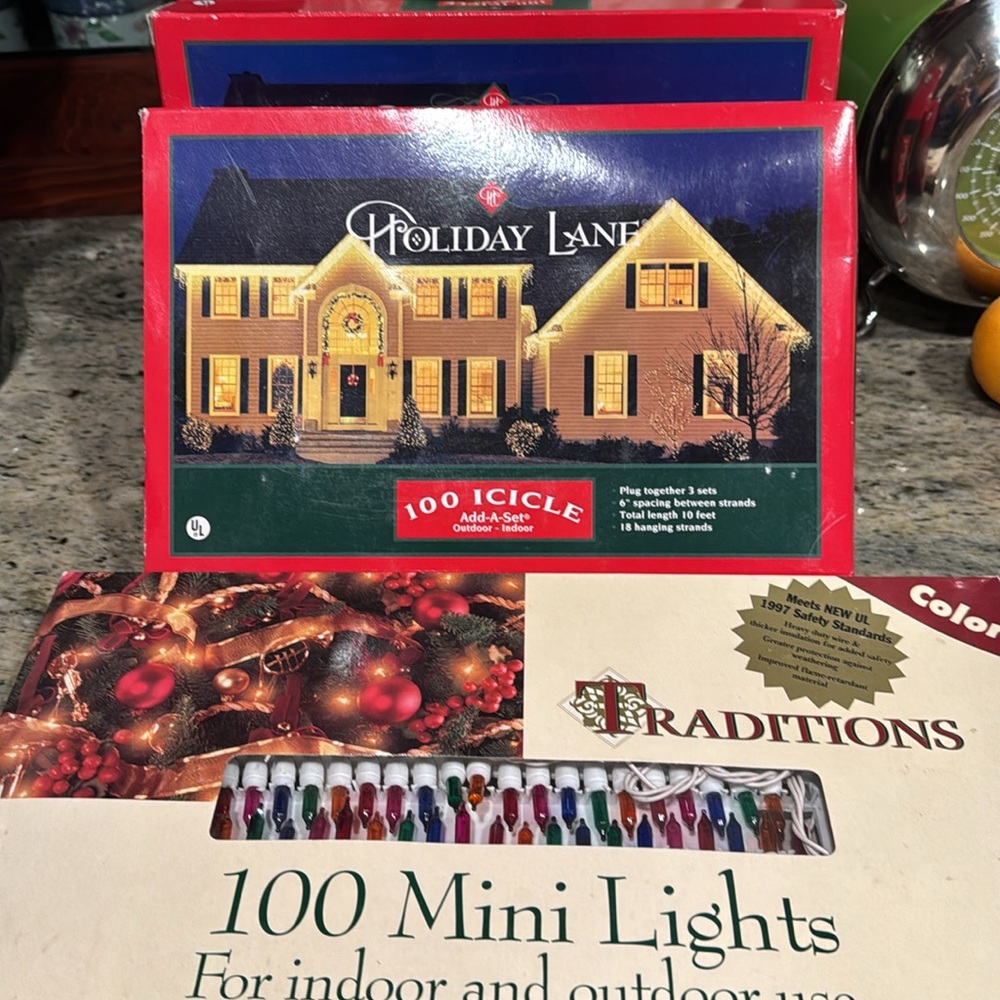 300 holiday lights:  200 icicle and 100 mini lights.